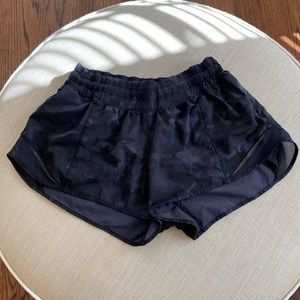 Hotty Hot Short Camo Deep Coal 2.5”